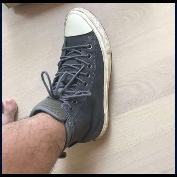 Converse shoes - Picture 3 of 3